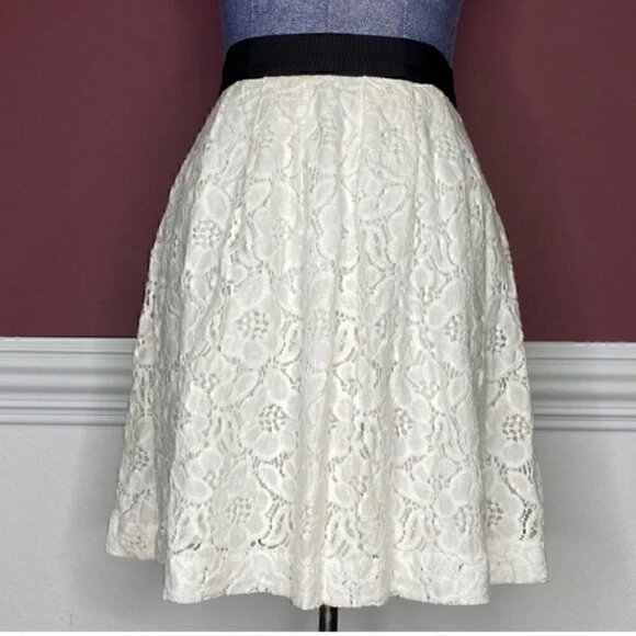 Ann Taylor LOFT Floral Lace Overlay Skirt - Picture 3 of 4